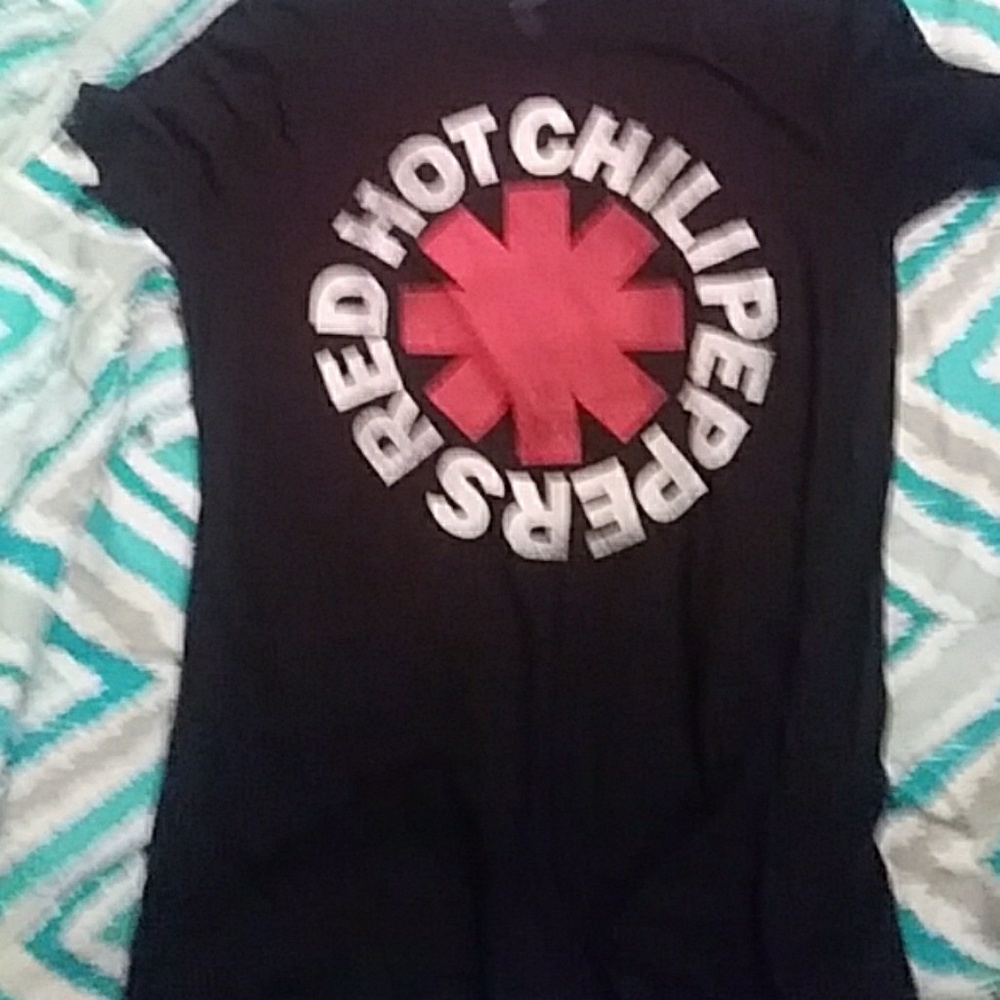 Red hot chilli pepper old navy t-shirt